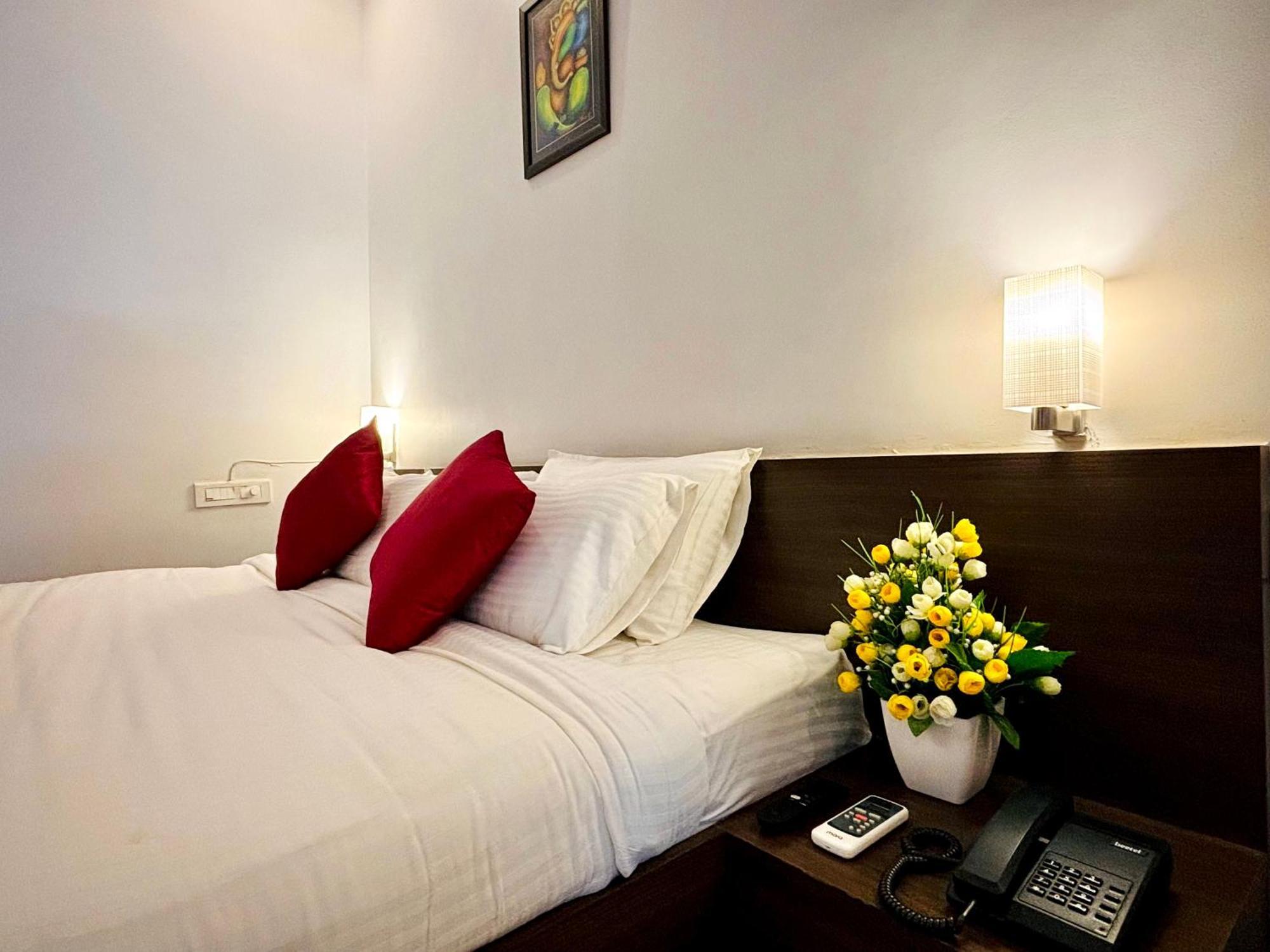 Sai Shreyas Residency, Best Hotel Near Bangalore Airport Dod Jala ภายนอก รูปภาพ