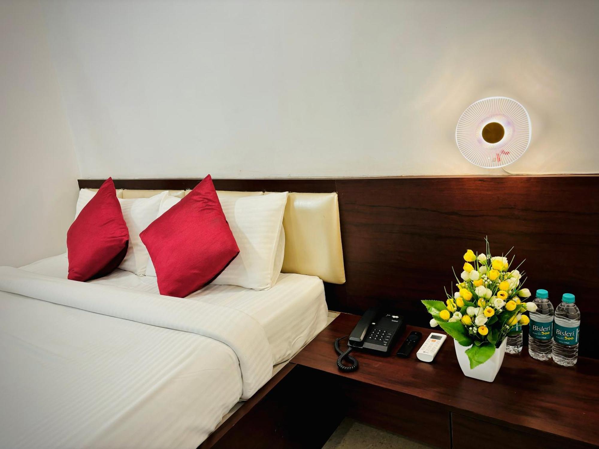 Sai Shreyas Residency, Best Hotel Near Bangalore Airport Dod Jala ภายนอก รูปภาพ