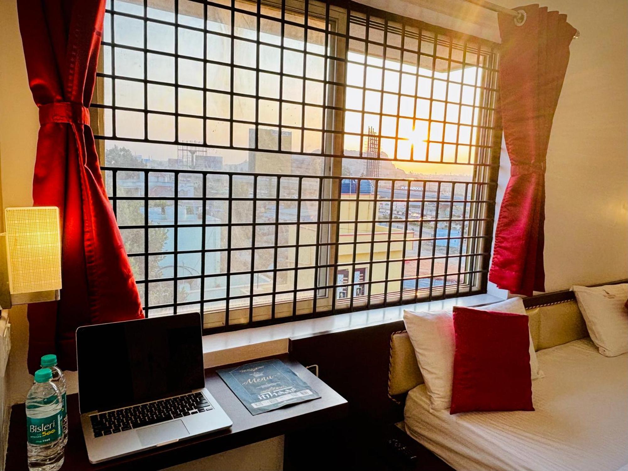 Sai Shreyas Residency, Best Hotel Near Bangalore Airport Dod Jala ภายนอก รูปภาพ